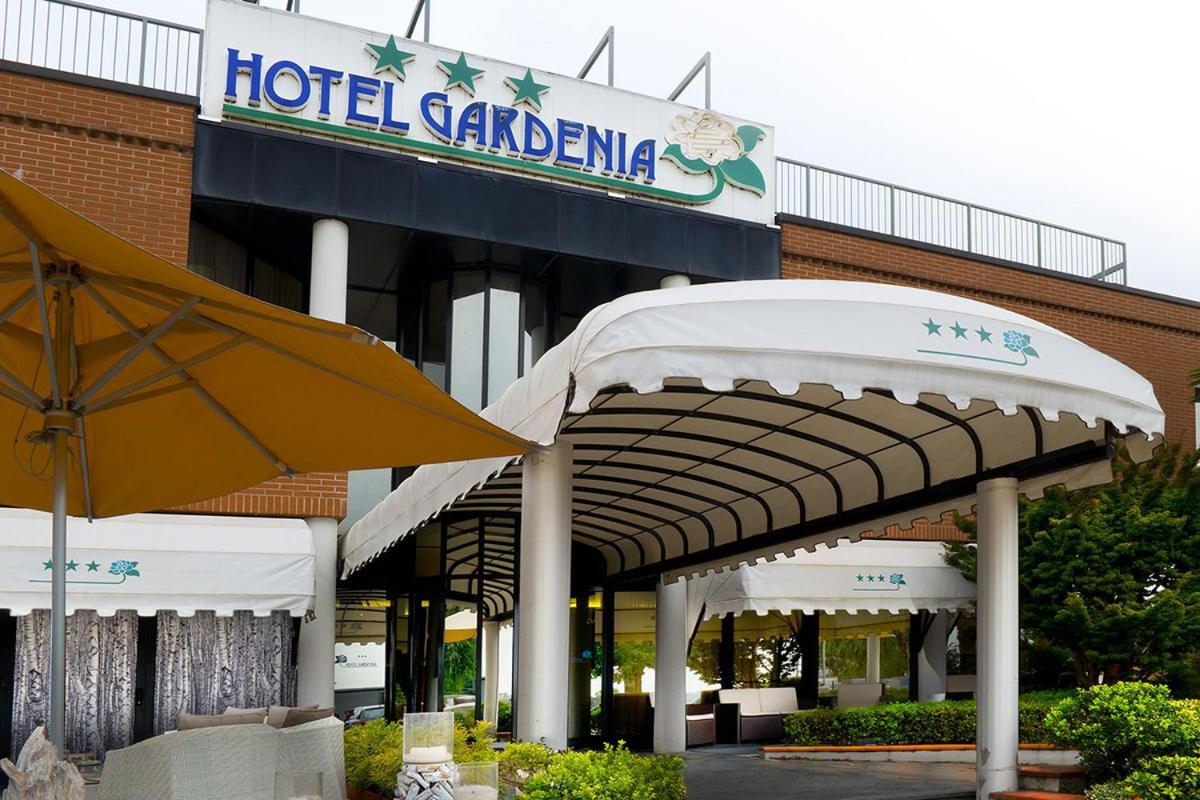 Hotel Gardenia Cermenate Екстер'єр фото